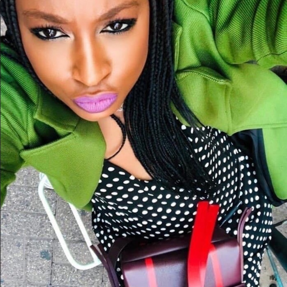 Meet your Posher, Falana